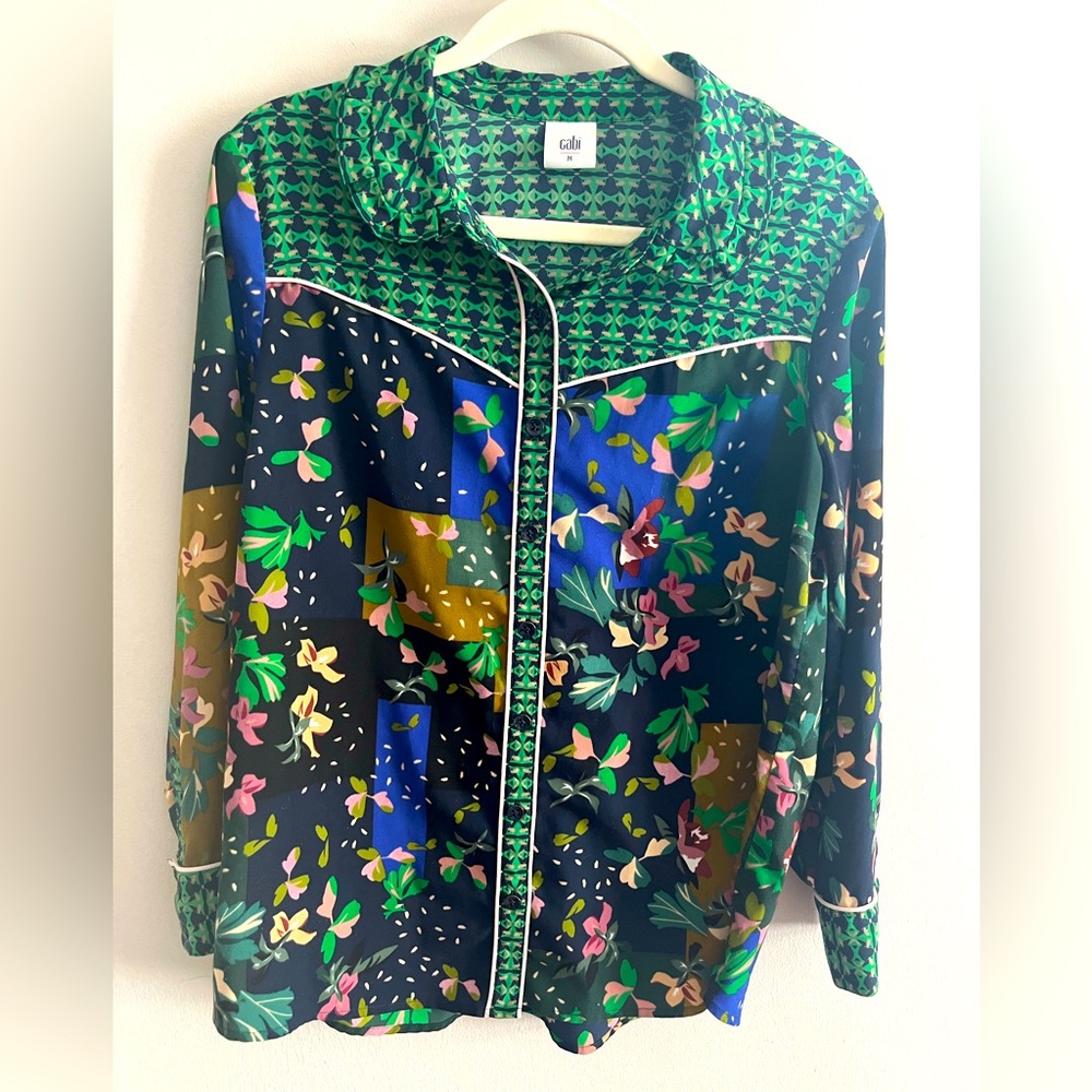 Cabi mixed print button down blouse size medium